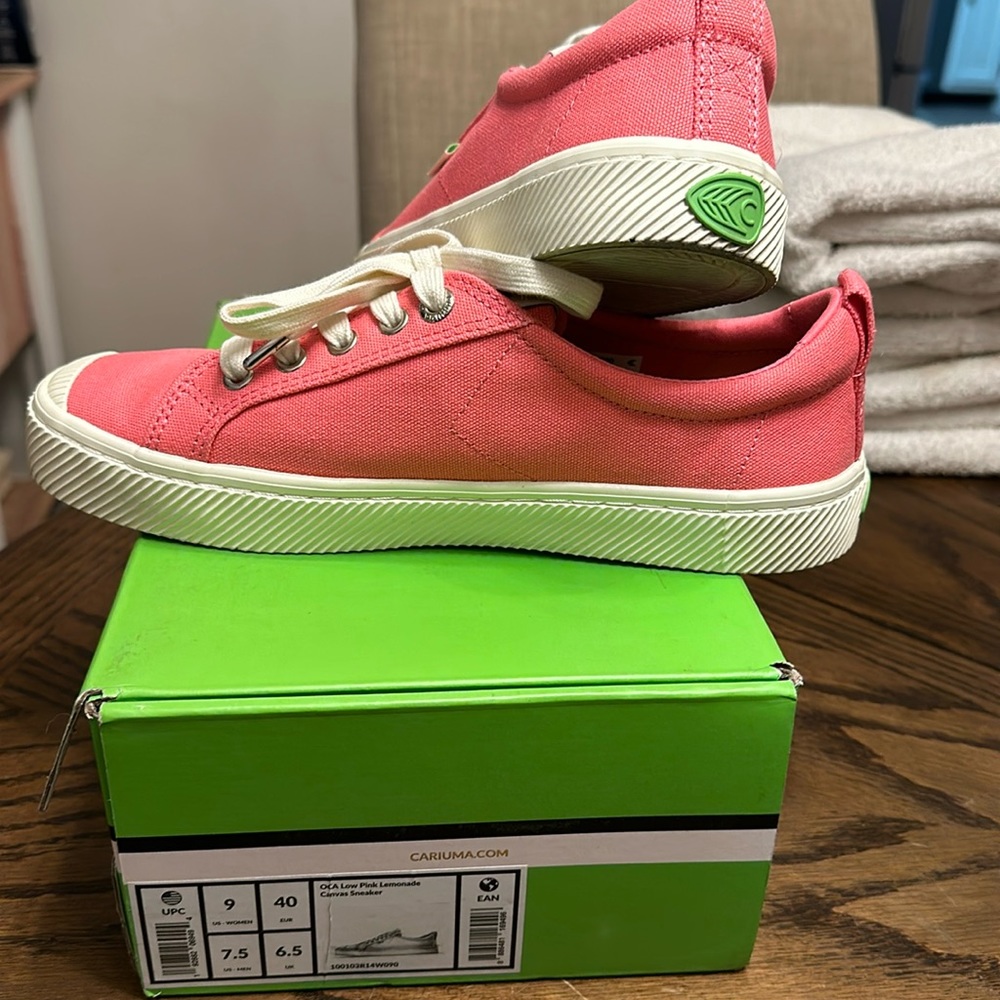 Carima OCA Low Canvas Sneaker